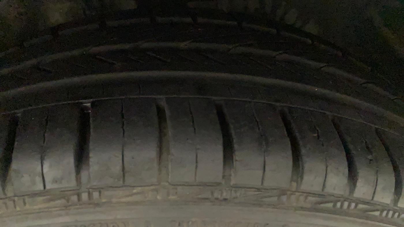 2012 Volkswagen Polo HIGHLINE1.2L, Petrol, Manual, 61,307 km, Left Rear Tyre Tread
