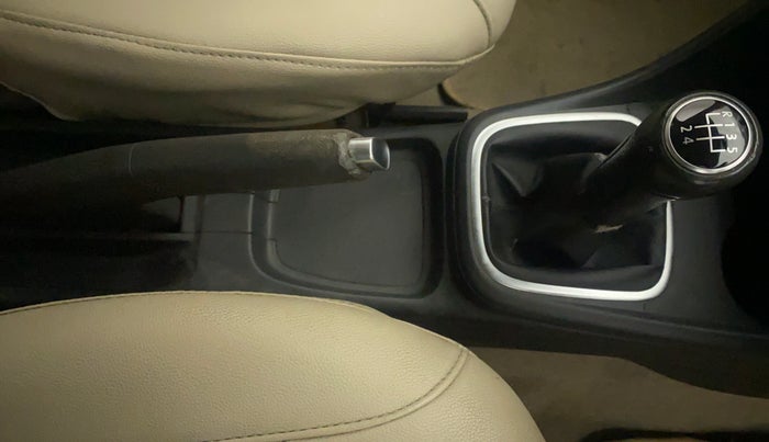 2012 Volkswagen Polo HIGHLINE1.2L, Petrol, Manual, 61,307 km, Gear Lever