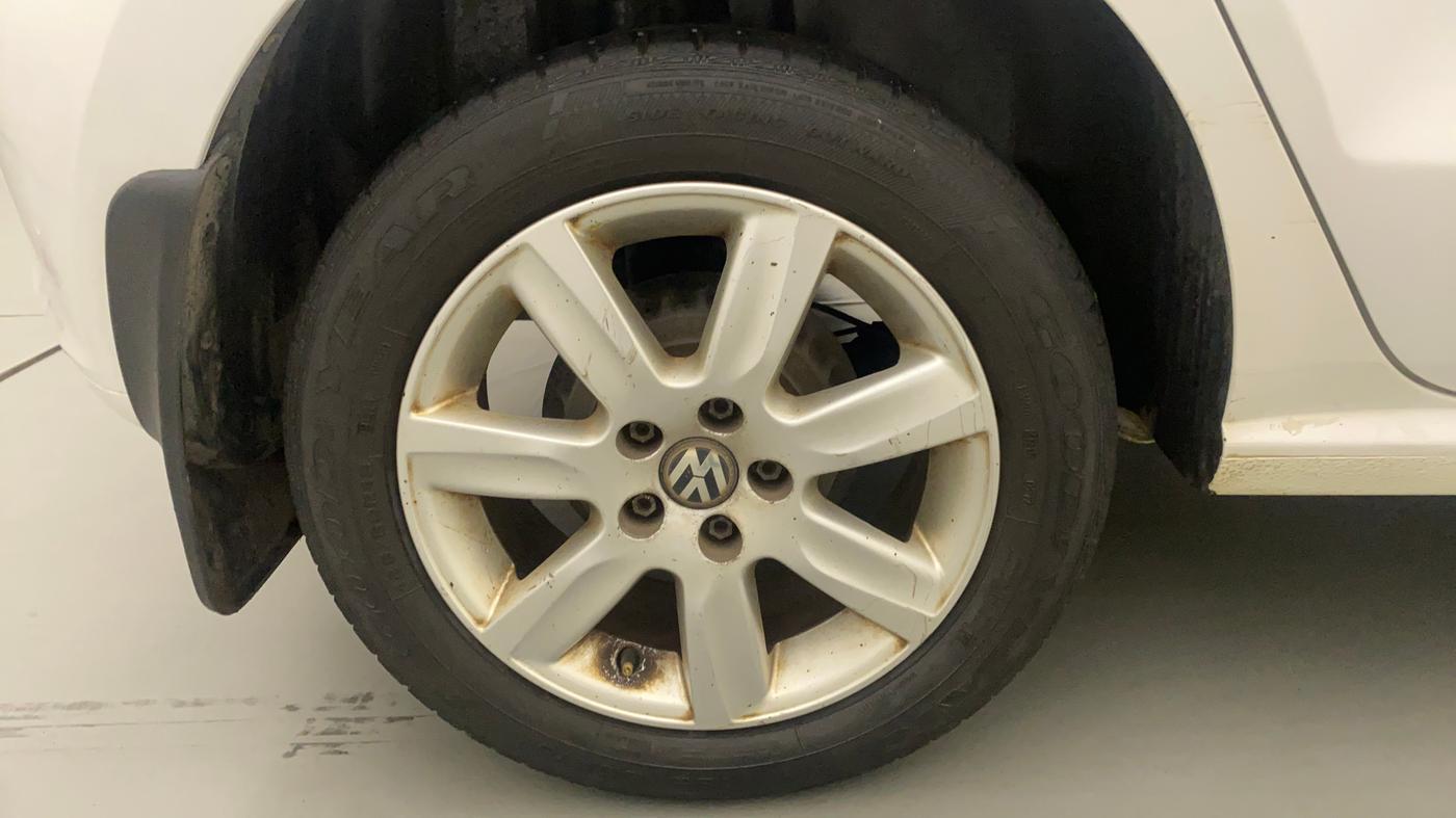 2012 Volkswagen Polo HIGHLINE1.2L, Petrol, Manual, 61,307 km, Right Rear Wheel