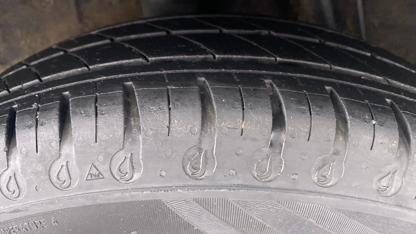 2020 Renault Kwid RXL, Petrol, Manual, 31,408 km, Right Rear Tyre Tread