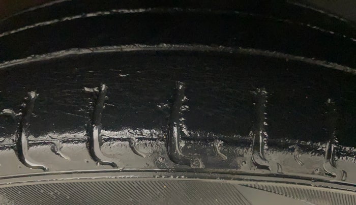 2016 Renault Kwid RXT 0.8, Petrol, Manual, 71,107 km, Right Front Tyre Tread