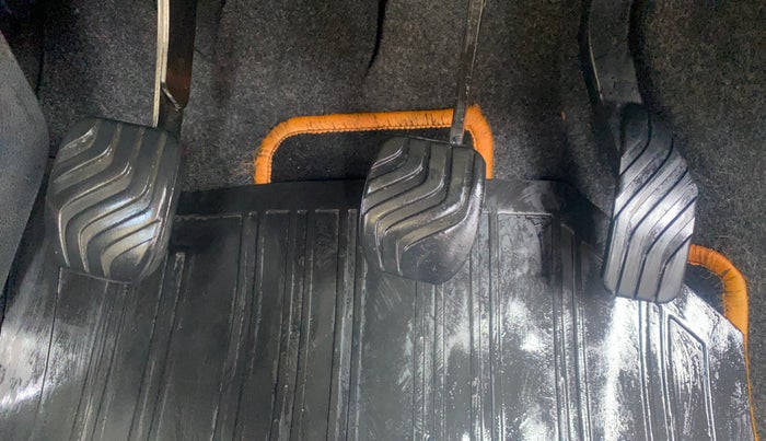 2016 Renault Kwid RXT 0.8, Petrol, Manual, 71,107 km, Pedals