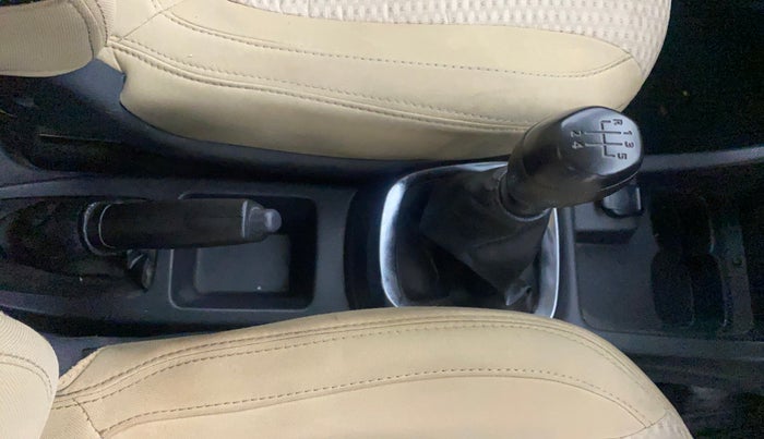 2016 Renault Kwid RXT 0.8, Petrol, Manual, 71,107 km, Gear Lever