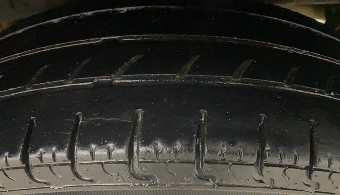 2016 Renault Kwid RXT 0.8, Petrol, Manual, 71,107 km, Left Rear Tyre Tread