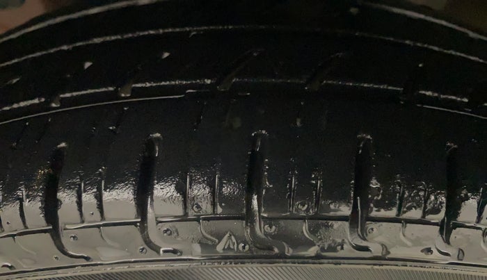 2016 Renault Kwid RXT 0.8, Petrol, Manual, 71,107 km, Left Front Tyre Tread