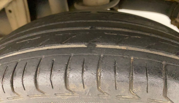 2014 Maruti Alto K10 VXI, Petrol, Manual, 96,747 km, Left Rear Tyre Tread