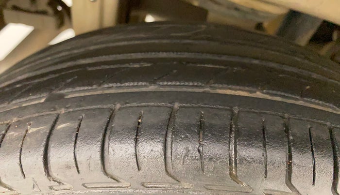 2014 Maruti Alto K10 VXI, Petrol, Manual, 96,747 km, Right Rear Tyre Tread