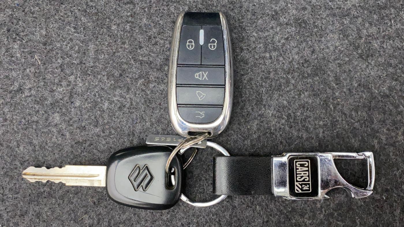 2014 Maruti Alto K10 VXI, Petrol, Manual, 96,747 km, Key Close Up