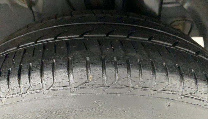 2014 Hyundai Elite i20 SPORTZ 1.2 (O), Petrol, Manual, 29,018 km, Left Rear Tyre Tread