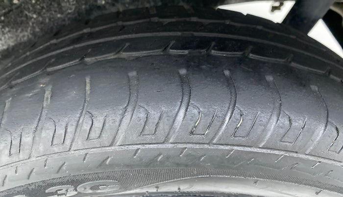2015 Maruti Wagon R 1.0 VXI, Petrol, Manual, 57,803 km, Left Rear Tyre Tread