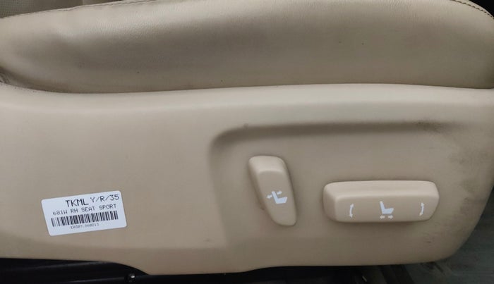 2018 Toyota YARIS VX CVT, Petrol, Automatic, 55,033 km, Driver Side Adjustment Panel