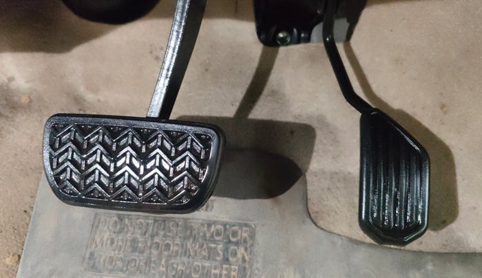 2018 Toyota YARIS VX CVT, Petrol, Automatic, 55,033 km, Pedals