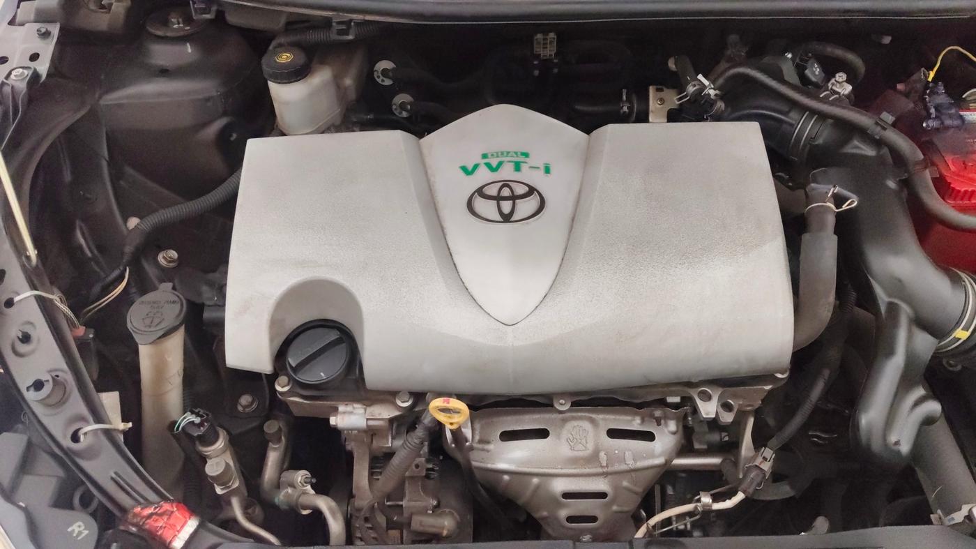 2018 Toyota YARIS VX CVT, Petrol, Automatic, 55,130 km, Engine View - Right