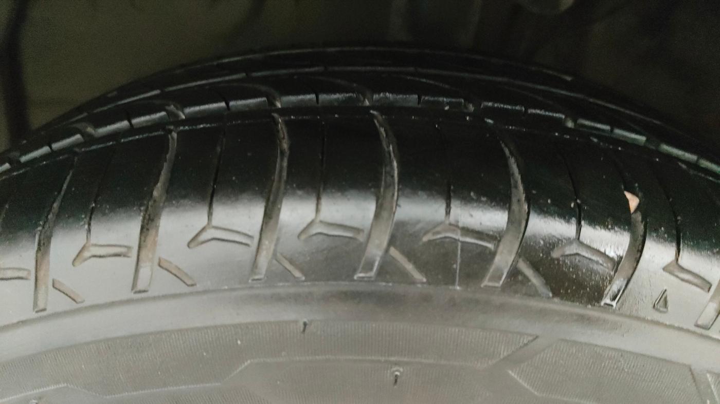 2018 Toyota YARIS VX CVT, Petrol, Automatic, 55,130 km, Left Front Tyre Tread
