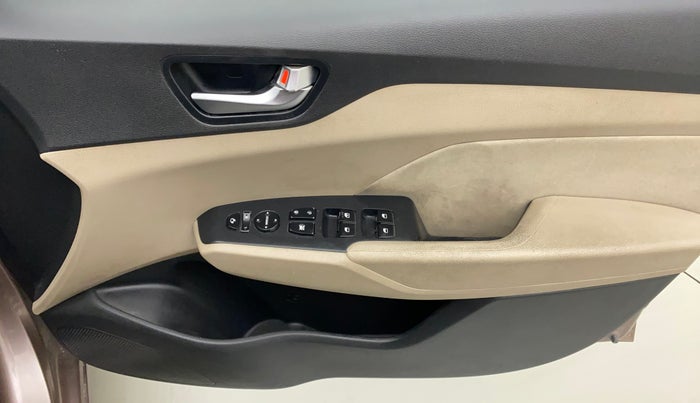 2019 Hyundai Verna 1.6 VTVT SX, Petrol, Manual, 84,143 km, Driver Side Door Panels Control