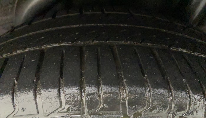 2019 Hyundai Verna 1.6 VTVT SX, Petrol, Manual, 84,143 km, Left Rear Tyre Tread