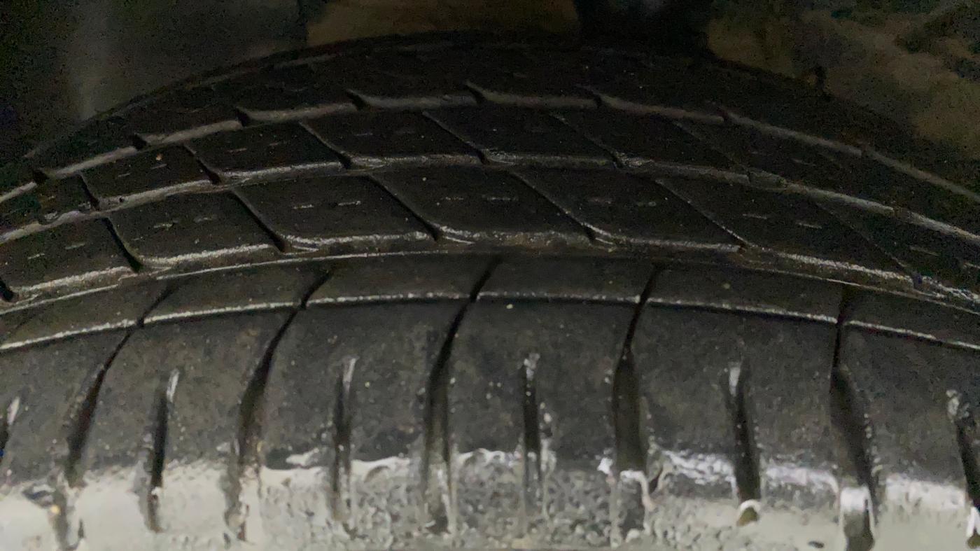 2019 Hyundai Verna 1.6 VTVT SX, Petrol, Manual, 84,143 km, Left Front Tyre Tread