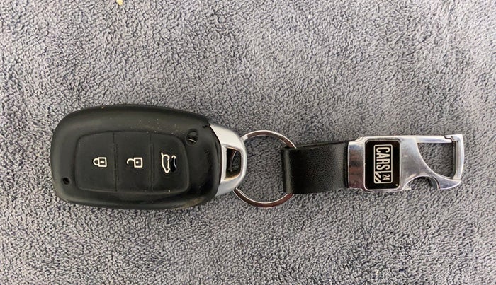 2019 Hyundai Verna 1.6 VTVT SX, Petrol, Manual, 84,143 km, Key Close Up
