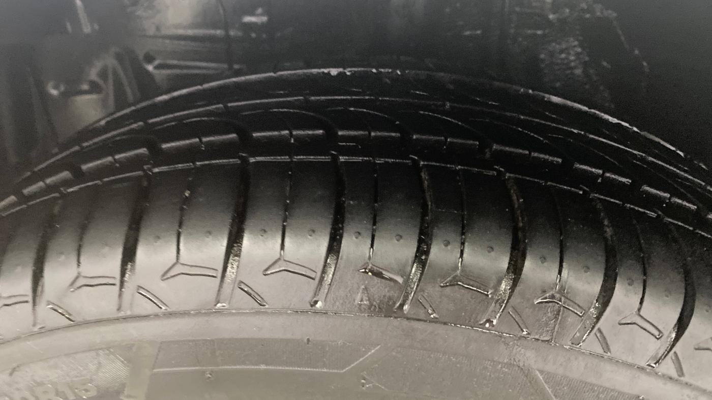 2013 Toyota Etios G, Petrol, Manual, 48,944 km, Left Front Tyre Tread