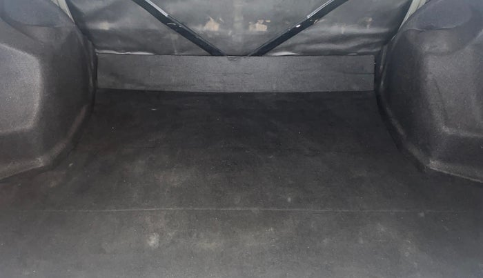 2013 Toyota Etios G, Petrol, Manual, 48,919 km, Boot Inside