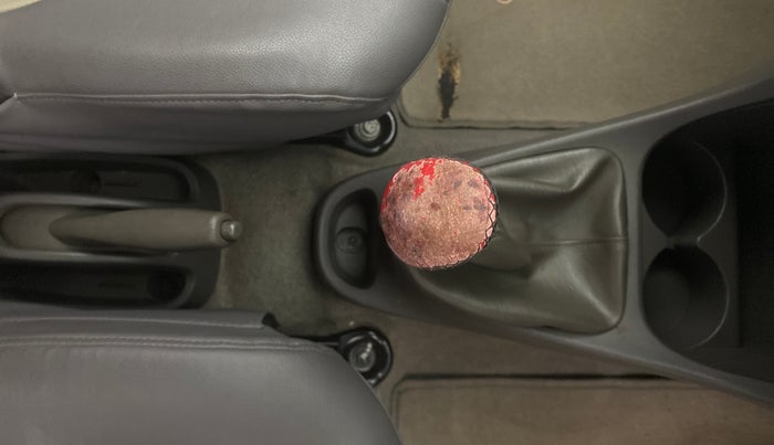 2013 Toyota Etios G, Petrol, Manual, 48,919 km, Gear Lever