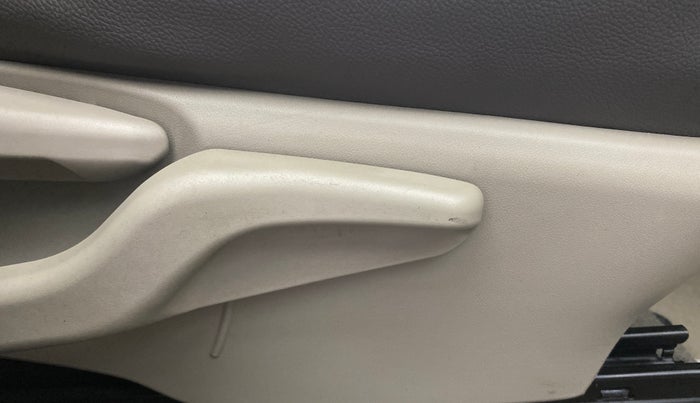 2013 Toyota Etios G, Petrol, Manual, 48,919 km, Driver Side Adjustment Panel