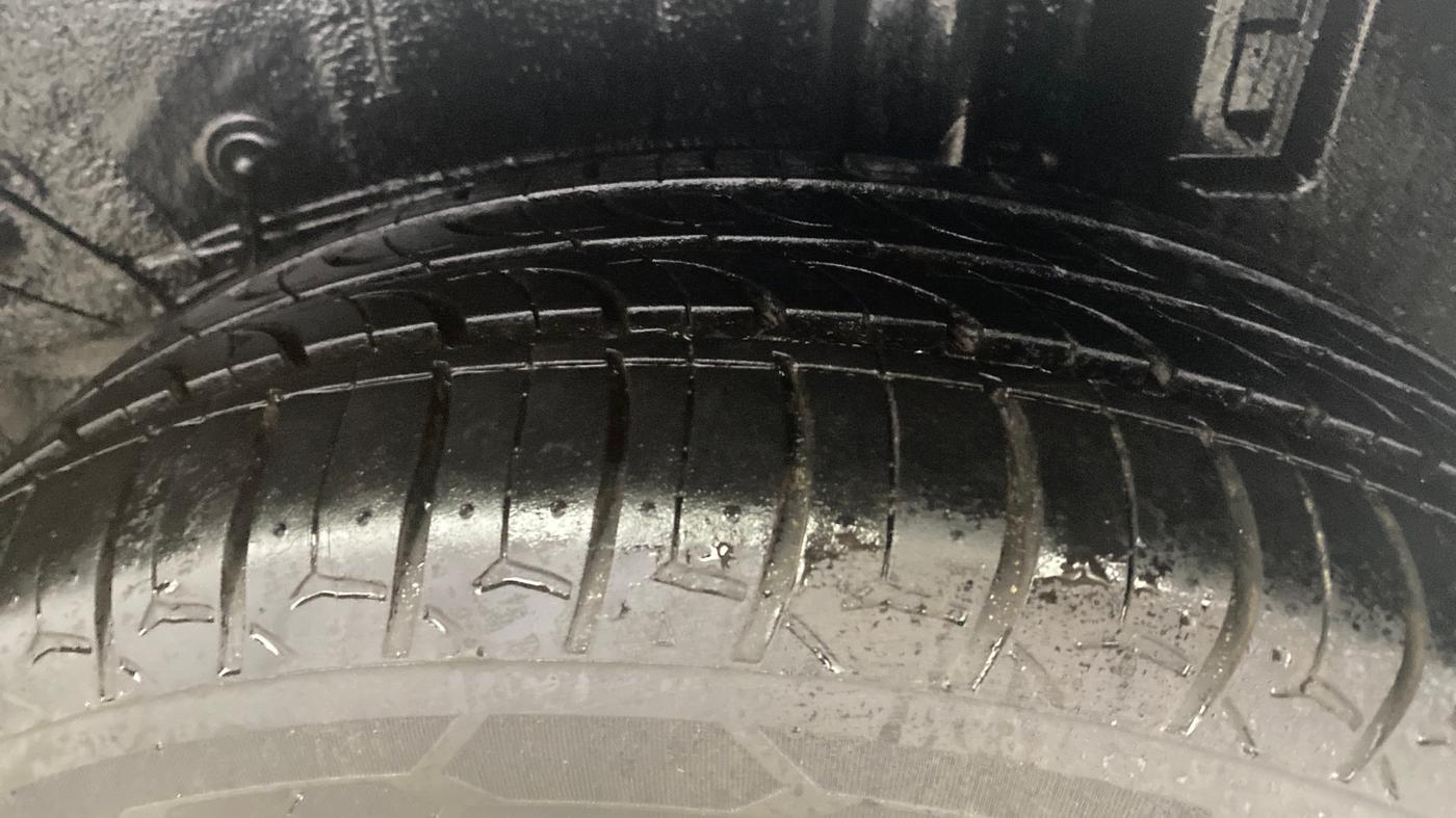 2013 Toyota Etios G, Petrol, Manual, 48,944 km, Left Rear Tyre Tread