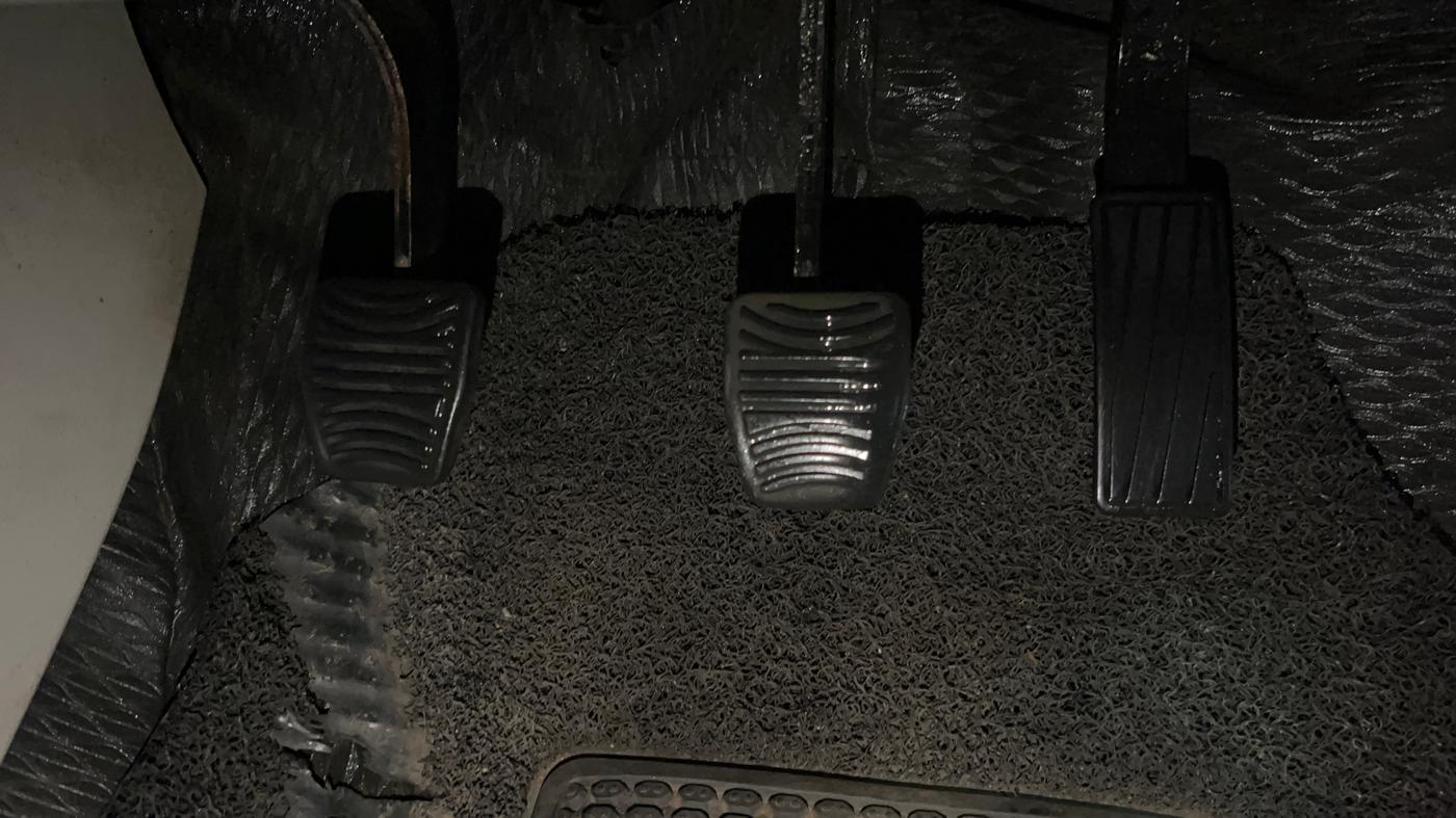 2020 Mahindra XUV300 W4 1.5 DIESEL, Diesel, Manual, 75,621 km, Pedals