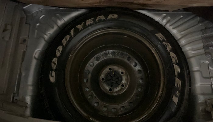 2020 Mahindra XUV300 W4 1.5 DIESEL, Diesel, Manual, 75,621 km, Spare Tyre