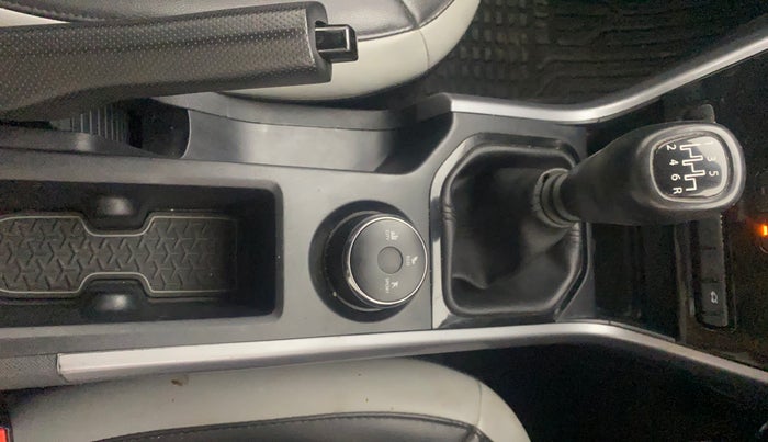 2021 Tata NEXON XM SUNROOF PETROL, Petrol, Manual, 57,309 km, Gear Lever