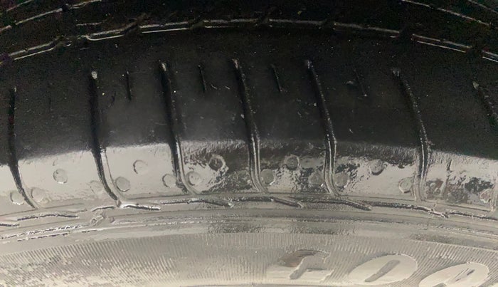 2021 Tata NEXON XM SUNROOF PETROL, Petrol, Manual, 57,309 km, Right Front Tyre Tread