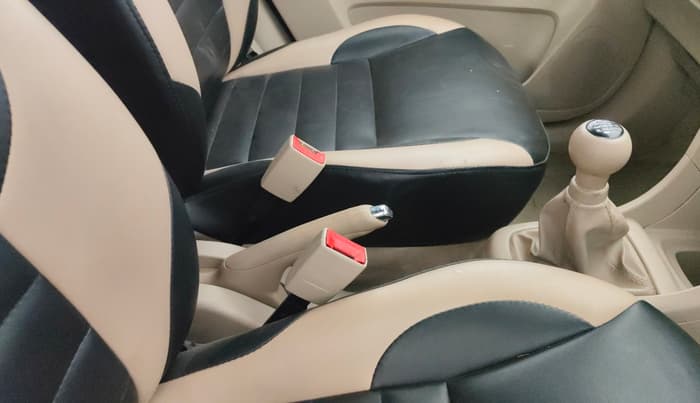 2013 Maruti Ertiga VXI CNG, CNG, Manual, 1,16,971 km, Gear Lever