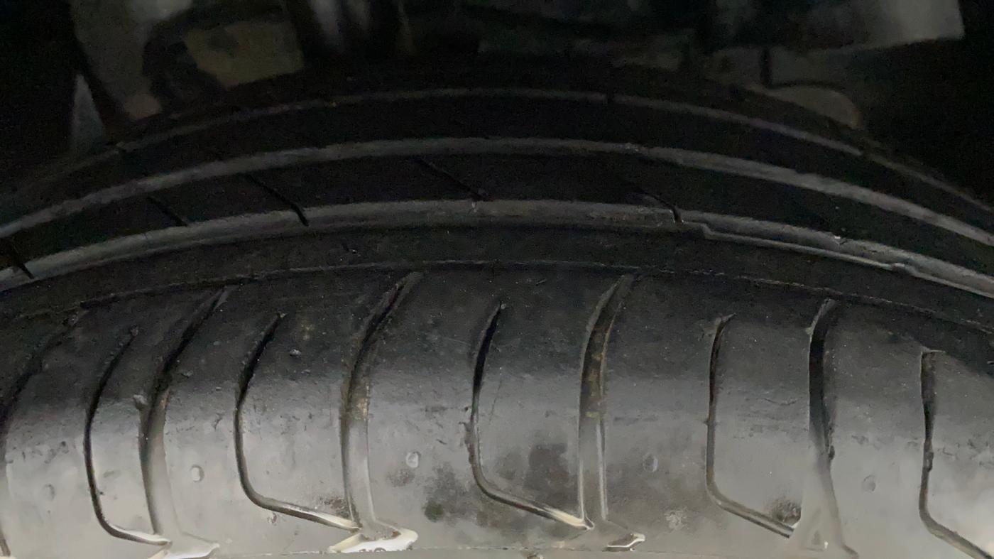 2019 Tata NEXON XZA PLUS PETROL, Petrol, Automatic, 58,820 km, Right Front Tyre Tread