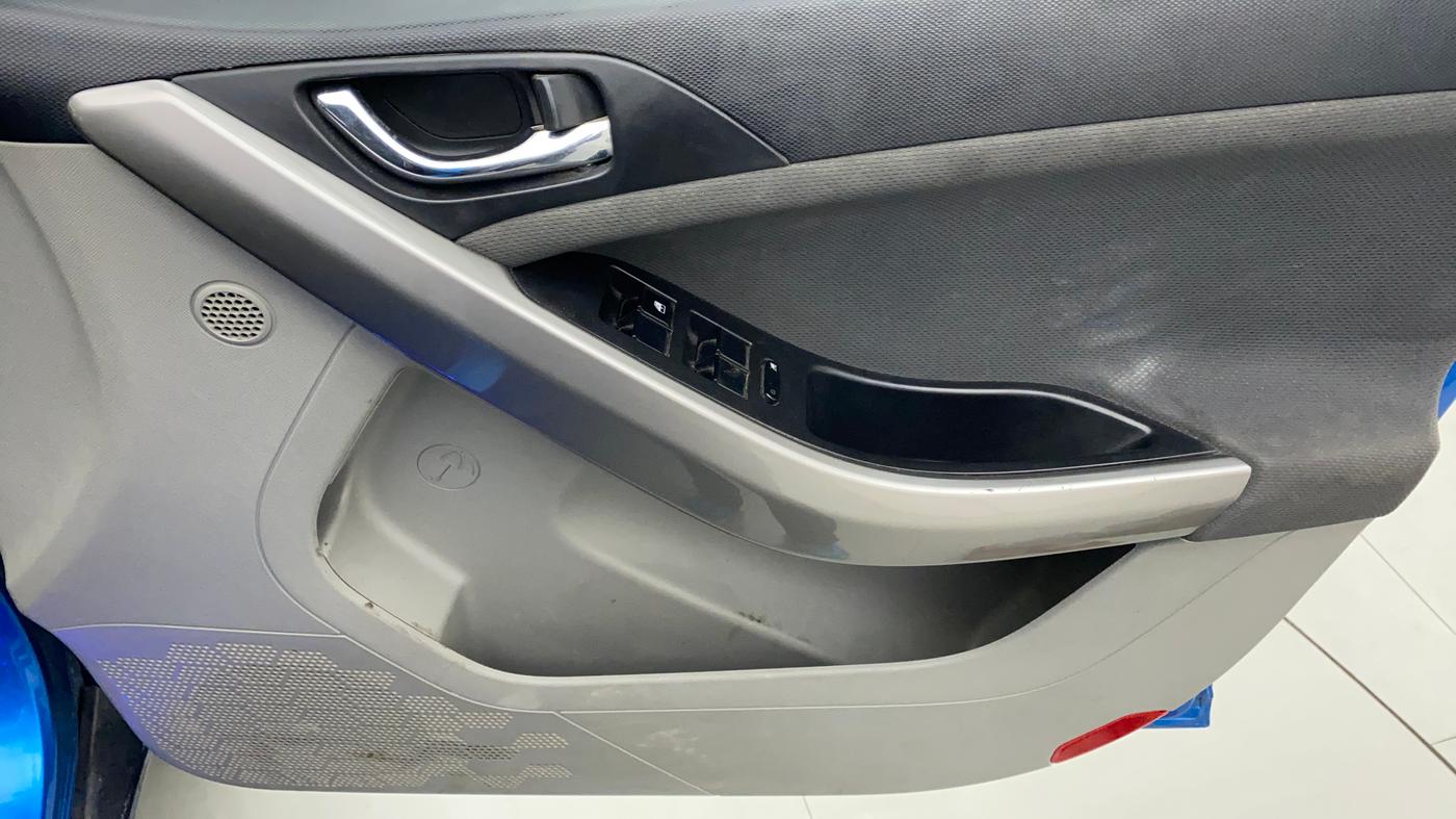 2019 Tata NEXON XZA PLUS PETROL, Petrol, Automatic, 58,820 km, Driver Side Door Panels Control