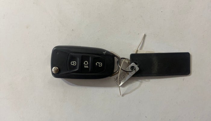 2020 Tata Tiago XZ PLUS PETROL, Petrol, Manual, 27,399 km, Key Close Up