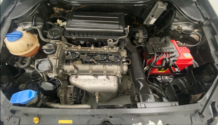 2013 Volkswagen Vento HIGHLINE 1.6 MPI, Petrol, Manual, 79,382 km, Open Bonet