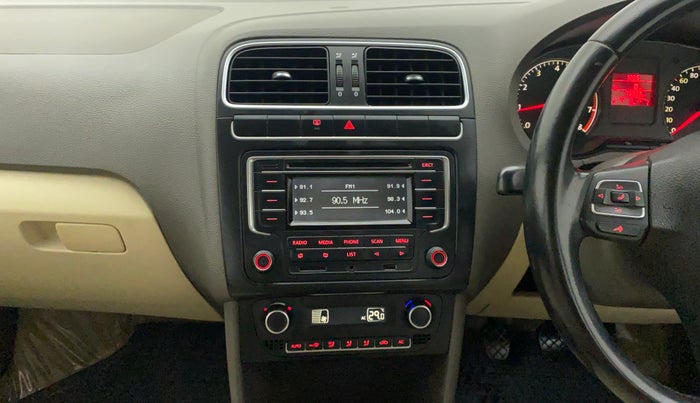 2013 Volkswagen Vento HIGHLINE 1.6 MPI, Petrol, Manual, 79,382 km, Air Conditioner