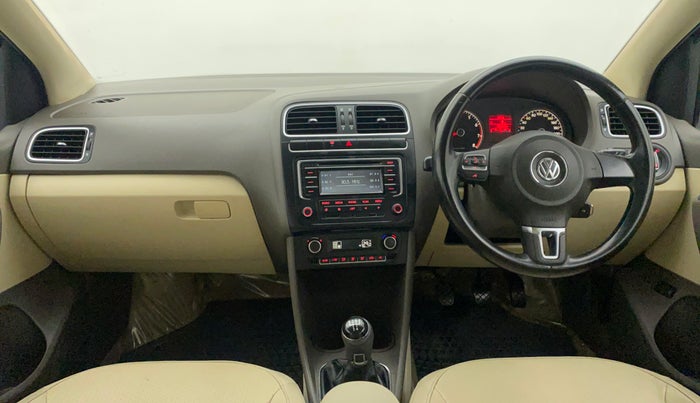 2013 Volkswagen Vento HIGHLINE 1.6 MPI, Petrol, Manual, 79,382 km, Dashboard
