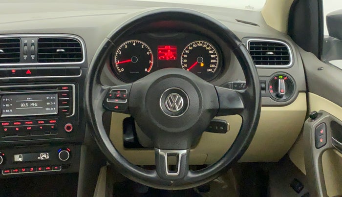2013 Volkswagen Vento HIGHLINE 1.6 MPI, Petrol, Manual, 79,382 km, Steering Wheel Close Up