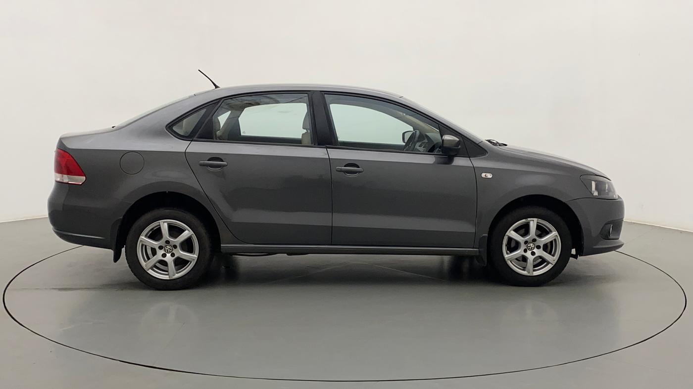 2013 Volkswagen Vento HIGHLINE 1.6 MPI, Petrol, Manual, 79,382 km, Right Side