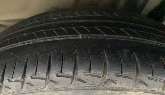 2015 Hyundai Xcent S 1.2, Petrol, Manual, 91,153 km, Left Rear Tyre Tread