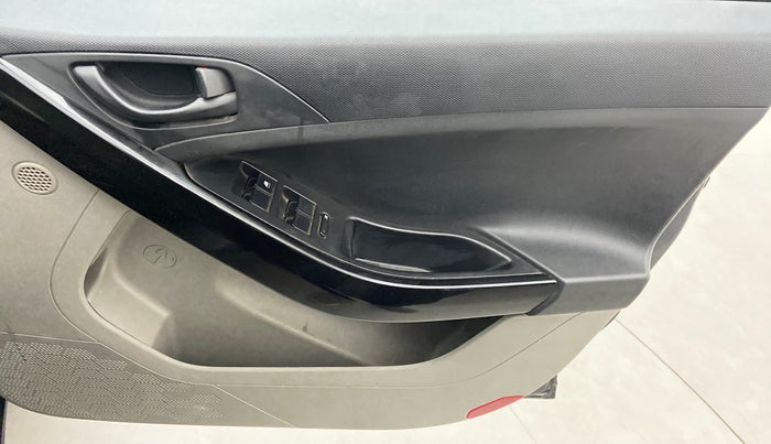 2019 Tata NEXON XMA PETROL, Petrol, Automatic, 21,958 km, Driver Side Door Panels Control