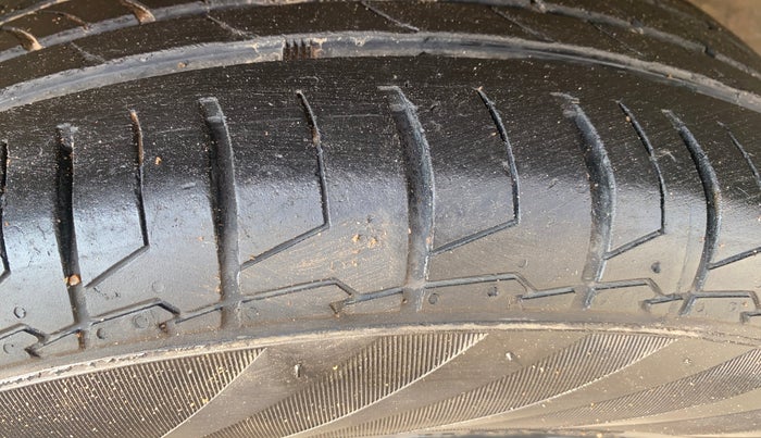 2020 Hyundai VENUE SX 1.0 (O) TURBO, Petrol, Manual, 87,377 km, Left Front Tyre Tread