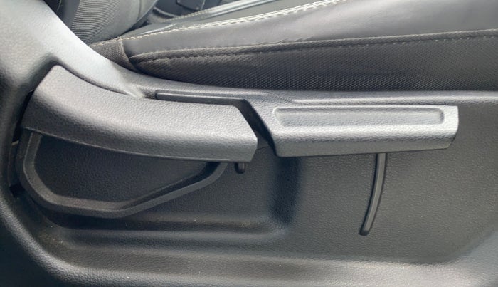 2020 Hyundai VENUE SX 1.0 (O) TURBO, Petrol, Manual, 87,377 km, Driver Side Adjustment Panel