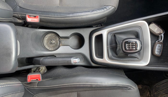 2020 Hyundai VENUE SX 1.0 (O) TURBO, Petrol, Manual, 87,377 km, Gear Lever