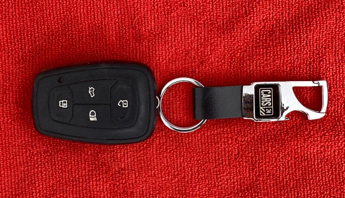2021 Tata NEXON XZ PLUS DIESEL DUAL TONE, Diesel, Manual, 73,053 km, Key Close Up