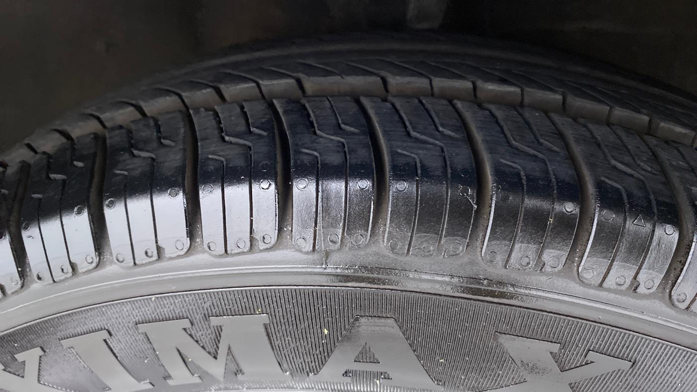 2008 Hyundai i10 SPORTZ 1.2, Petrol, Manual, 23,880 km, Right Front Tyre Tread