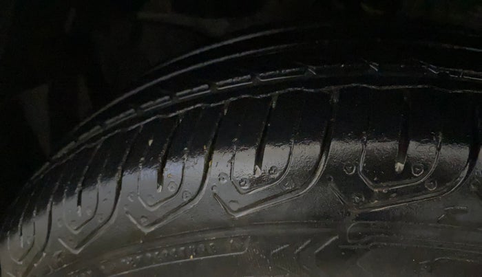 2016 Honda Jazz 1.2L I-VTEC V, Petrol, Manual, 56,081 km, Left Front Tyre Tread