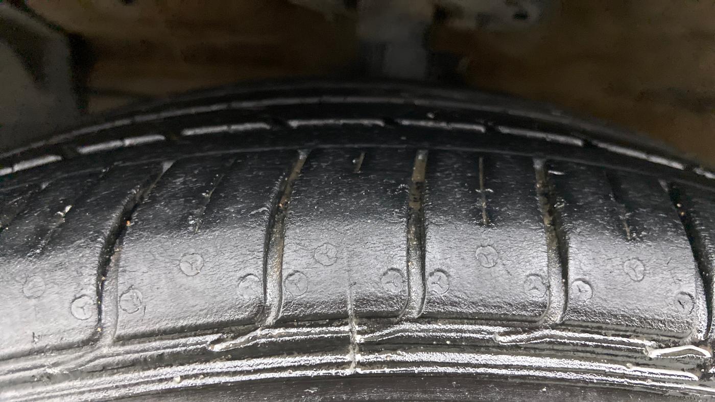 2021 Maruti Ciaz ALPHA 1.5 SHVS PETROL, Petrol, Manual, 29,134 km, Left Front Tyre Tread