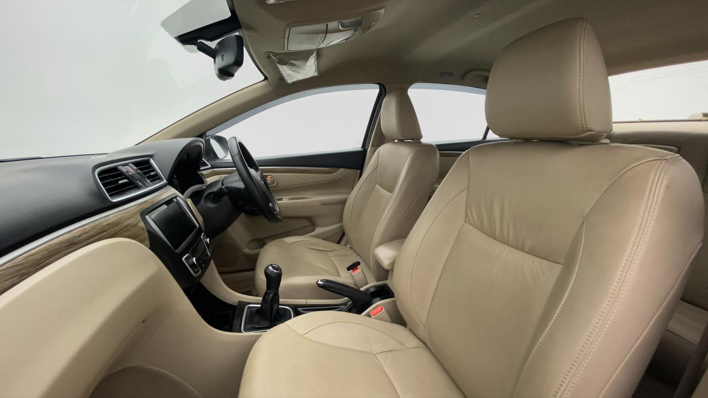 2021 Maruti Ciaz ALPHA 1.5 SHVS PETROL, Petrol, Manual, 29,134 km, Right Side Front Door Cabin